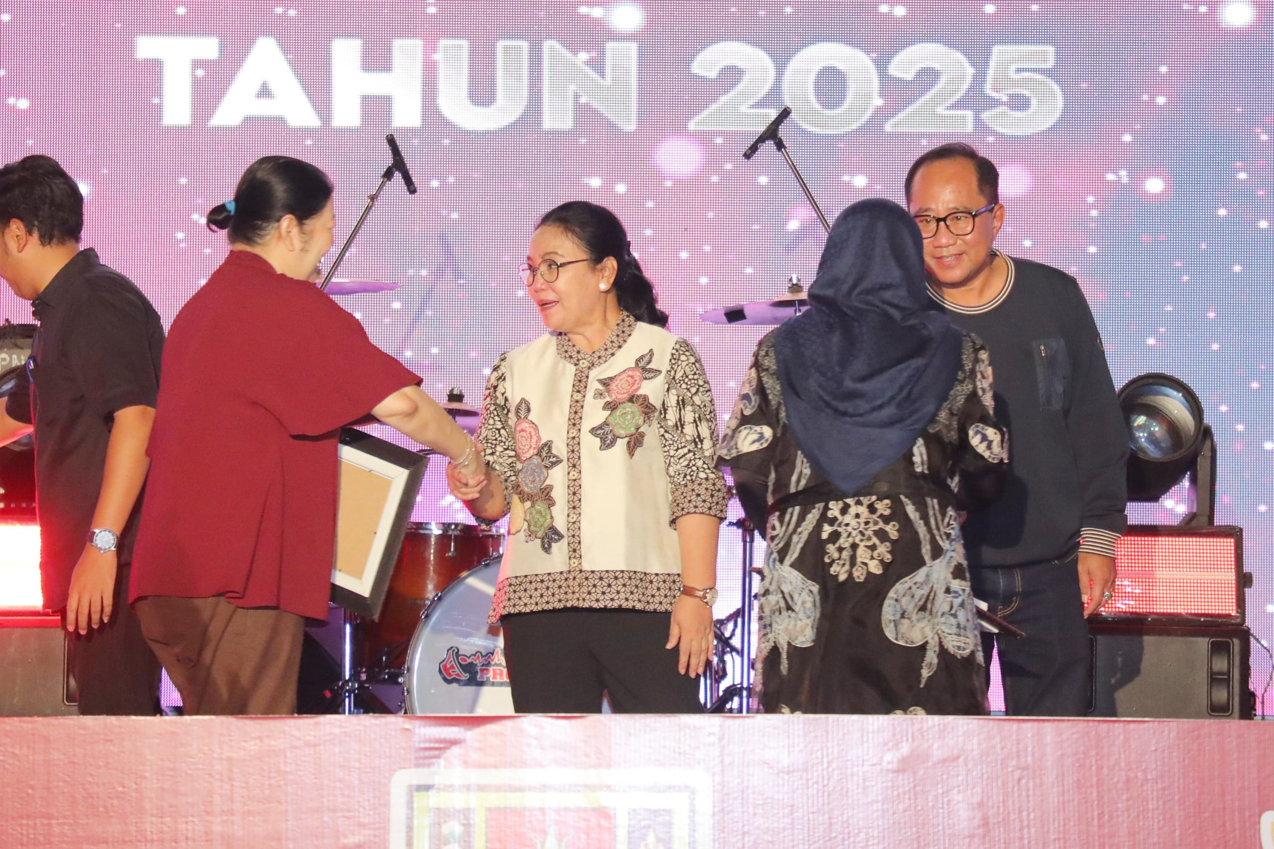 Pemkot Semarang capai pajak Rp 2,64 triliun, dialokasikan untuk kesehatan, pendidikan, transportasi, dan pariwisata.