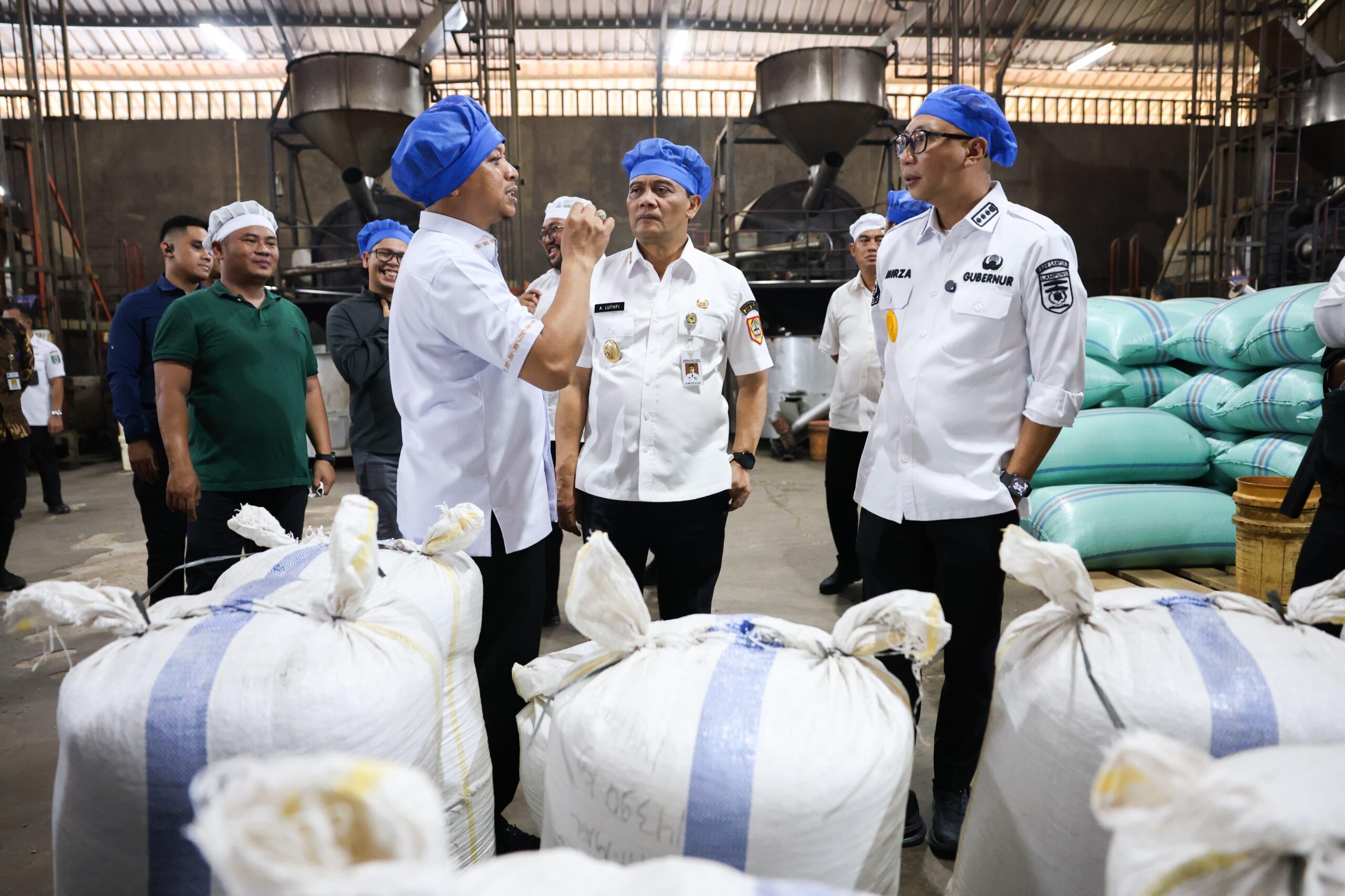 Anak Transmigran Asal Jawa Tengah Ini Sukses Jadi Kepala Daerah