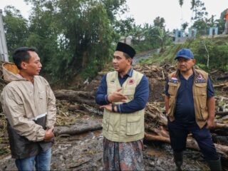Tinjau Lokasi Terparah Banjir Bandang Pemalang, Taj Yasin Minta Penguatan Hutan Lindung