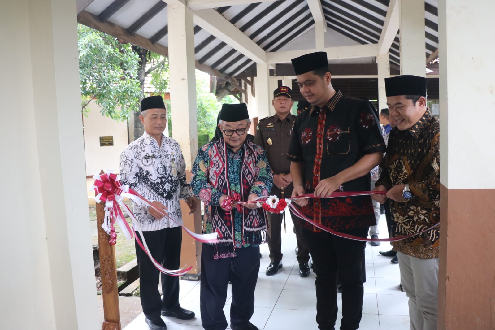 Mendikdasmen Resmikan Revitalisasi SMP Negeri 1 Tahunan Jepara