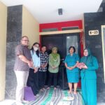 Fakultas Ekonomi Universitas Semarang Edukasi UMKM Kelola Keuangan Usaha Multi Bidang