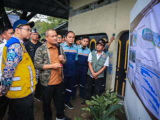 Taj Yasin Targetkan Penutupan Tanggul Sungai Tuntang Rampung Tiga Hari