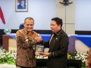 Gubernur Jawa Tengah Imbau Warga Waspadai Potensi Cuaca Ekstrem Saat Mudik Lebaran 2026