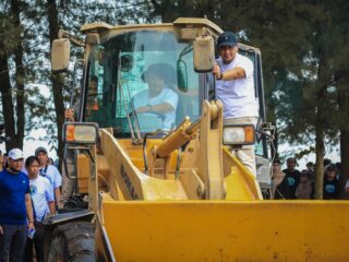 Gubernur Ahmad Luthfi Pimpin Aksi Bersih Sampah, Resmikan Gerakan Jateng ASRI