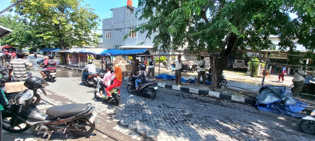 Satpol PP Kota Semarang Tindak 15 Lapak Pedagang Kaki Lima di Kawasan Gajah Birowo Tlogosari