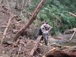 Longsoran Tebing di Kendal Sumbat Aliran Sungai, Ancaman Banjir Bandang Mengintai Warga