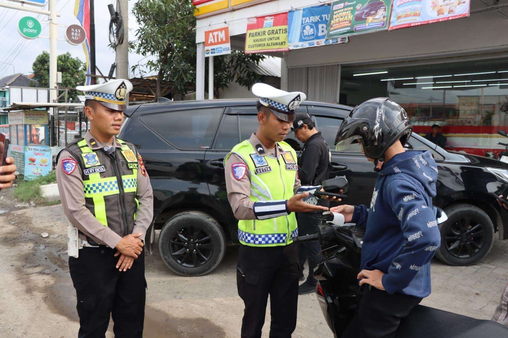 Operasi Candi Digelar, Banyak Pengendara Motor Nekat Lawan Arus di Kendal
