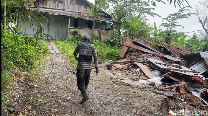 Tanah Gerak di Jangli Semarang Semakin Parah, 15 Rumah Terdampak