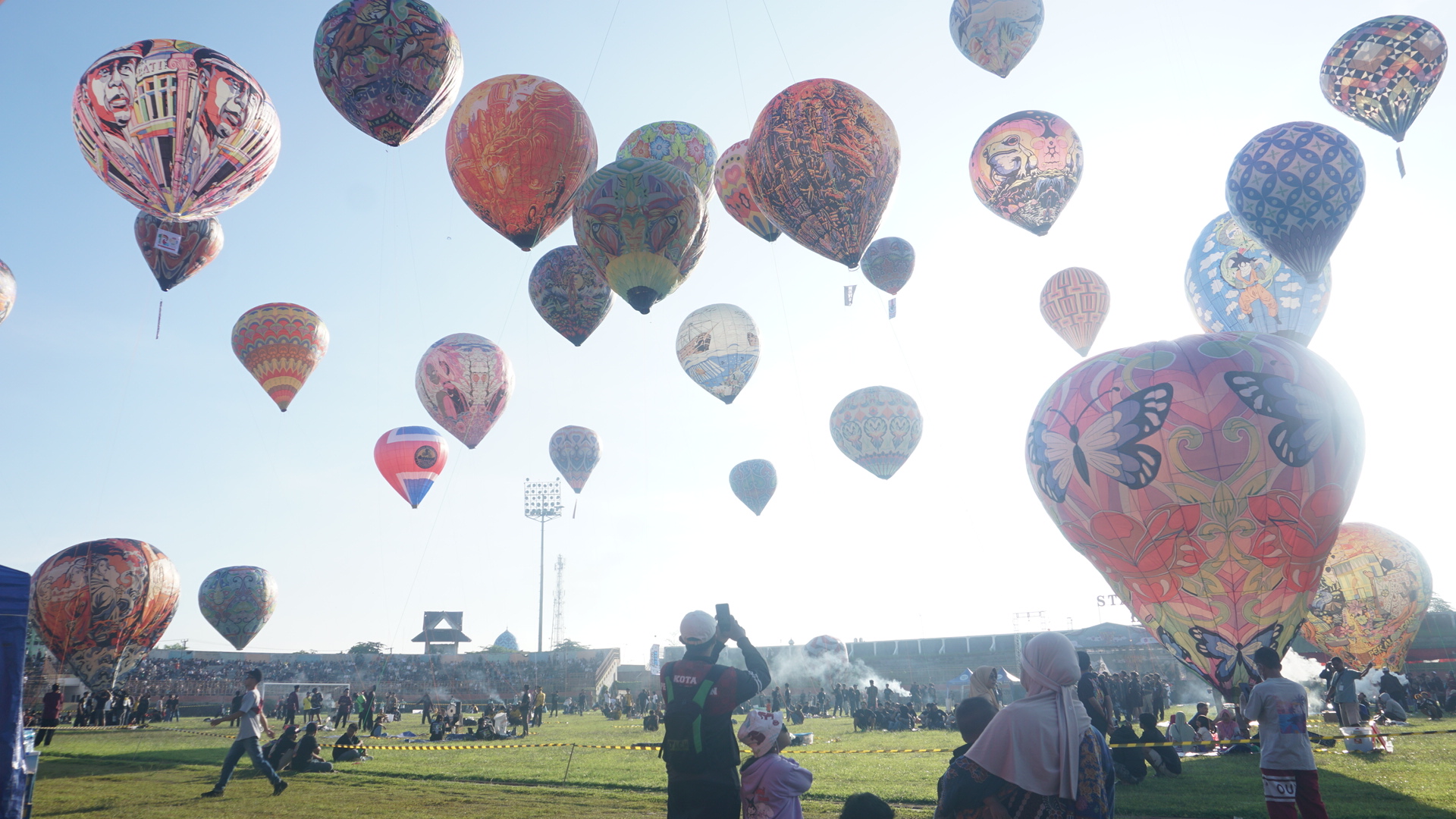 Festival Balon Tambat Pekalongan Kian Kreatif, Tradisi Terjaga Tanpa Ganggu Penerbangan