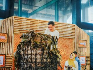 Lopis Raksasa 2 Ton Diserbu Warga, Tradisi Syawalan Pekalongan Makin Semarak