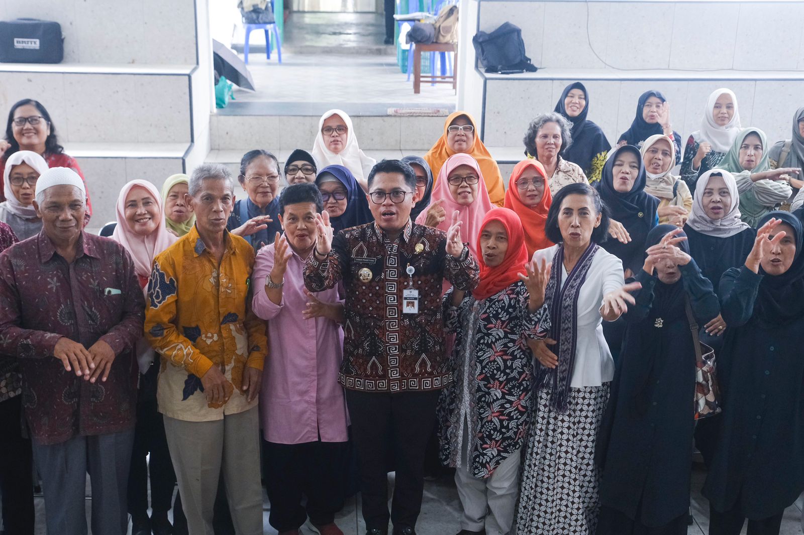 ’Lenggah Sareng Simbah’: Warga Lansia Turut Suarakan Aspirasi Pembangunan