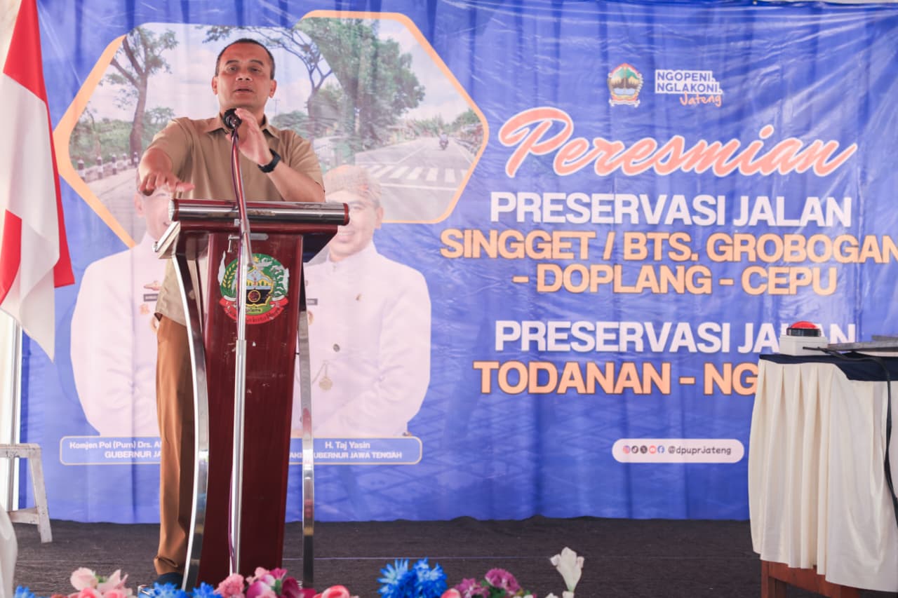 Jalan Makin Mulus, Ekonomi Tumbuh! Ahmad Luthfi Resmikan Dua Ruas Strategis di Blora