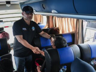 Difasilitasi Mudik Gratis, Pedagang Bakso Beri Hadiah Spesial untuk Gubernur Ahmad Luthfi