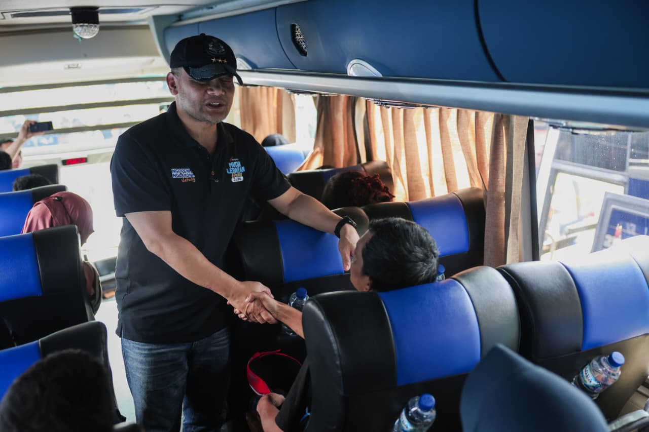 Difasilitasi Mudik Gratis, Pedagang Bakso Beri Hadiah Spesial untuk Gubernur Ahmad Luthfi