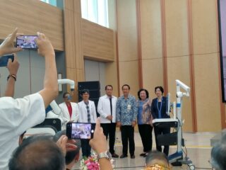 Tak Perlu ke Luar Negeri, Robot Operasi Lutut Kini Ada di Semarang