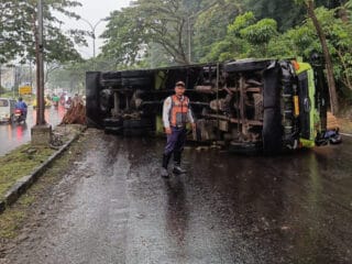 Insiden Truk Kembali Terjadi di Silayur