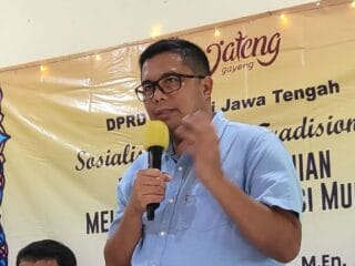 Wakil Ketua DPRD Jateng, Mohammad Saleh, tegaskan pelaksanaan SPMB SMA/SMK Negeri 2026/2027 harus transparan dan bebas praktik titipan.