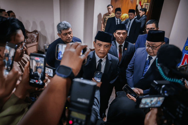 Gubernur Jawa Tengah Ahmad Luthfi menyoroti kasus kekerasan seksual di Kabupaten Demak.