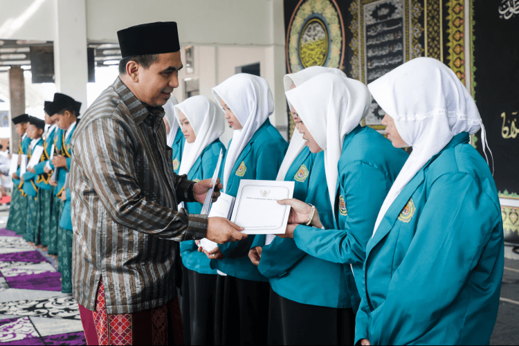 Wagub Jateng Taj Yasin berikan apresiasi kepada generasi muda penghafal Al-Qur'an.
