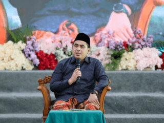 Pemprov Jateng Bagikan Tali Asih untuk 76 Santriwati Penghafal Al-Qur’an di Kudus