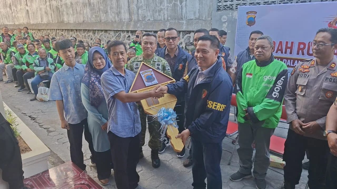 Bedah rumah Polda Jateng korban kebakaran Semarang.