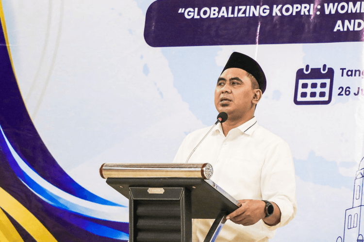 Wagub Jateng Taj Yasin Maimoen membuka Sekolah Kader Kopri Nasional PB PMII di Semarang