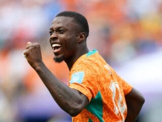 Dua Gol Nicolas Pepe Bawa Pantai Gading Cetak Sejarah Lolos ke Babak Gugur Piala Dunia