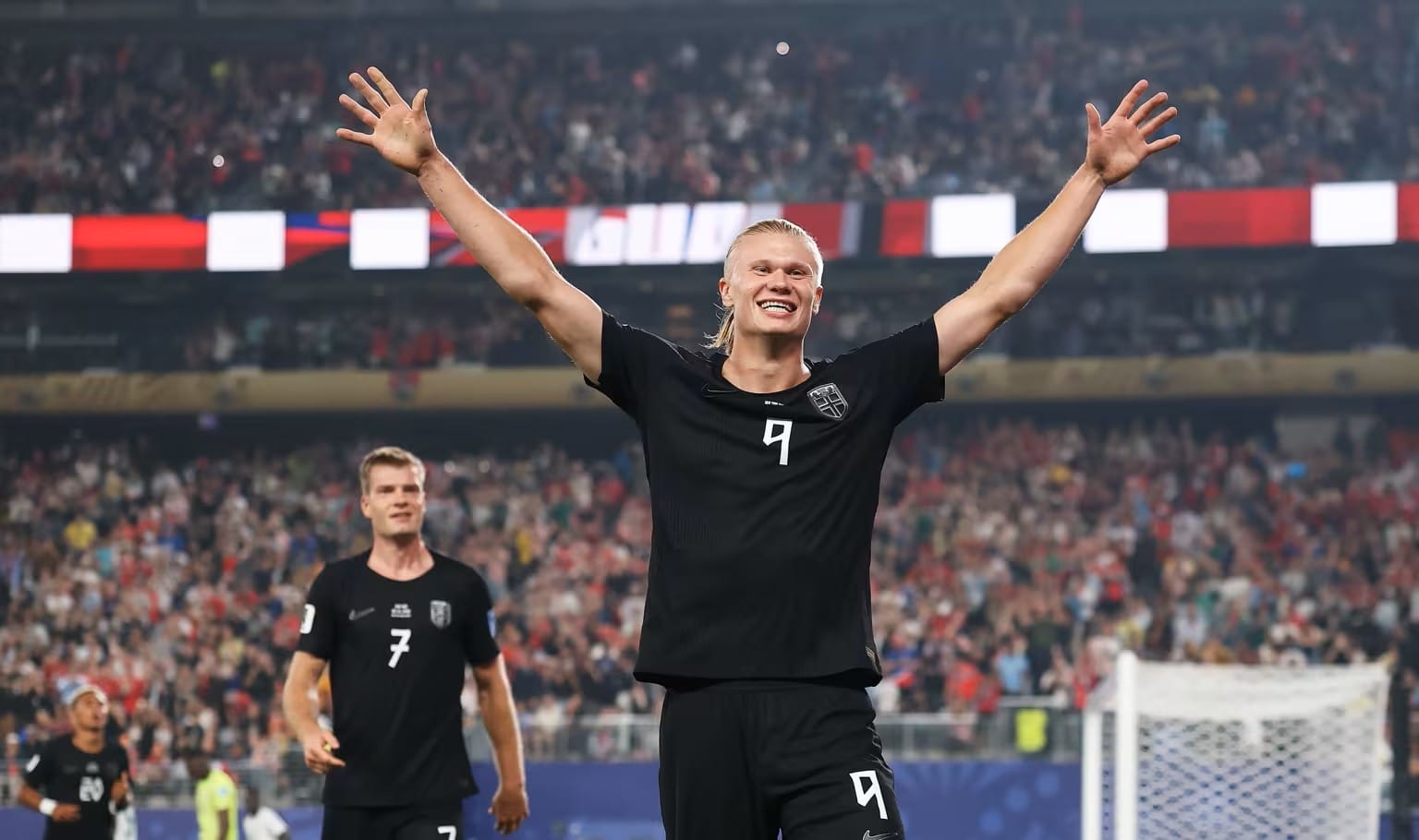 Erling Haaland merayakan gol kemenangan untuk timnas Norwegia saat melawan Senegal di laga Grup I Piala Dunia 2026.