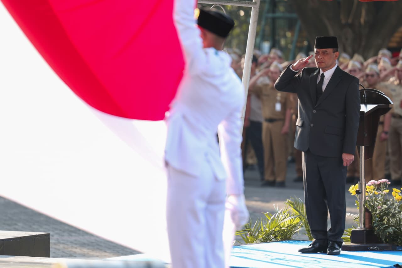 Gubernur Jawa Tengah, Ahmad Luthfi menjadi inspektur upacara Hari Lahir Pancasila tingkat Provinsi Jawa Tengah, di Halaman Kantor Gubernur Jawa Tengah, Senin (1/6/2026).