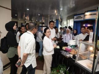 Wali Kota Semarang Agustina Wilujeng meluncurkan platform digital Waras Ekonomi untuk membantu UMKM lokal.