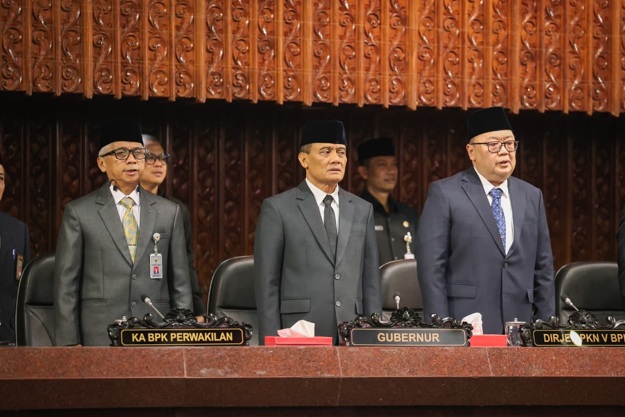 Gubernur Jateng Ahmad Luthfi memberikan dukungan kepada pelaku UMKM di tengah pelemahan rupiah.