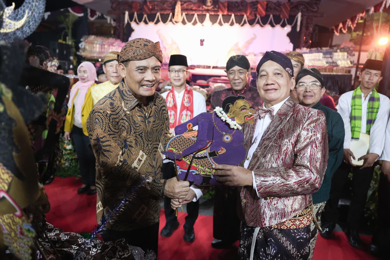 Gubernur Jawa Tengah Ahmad Luthfi menghadiri acara Gebyar Harmoni Budaya Paguyuban Jawa Tengah di Jakarta.