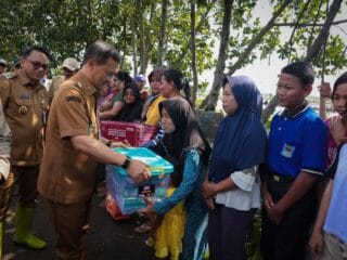 Ahmad Luthfi Kucurkan Rp400 Juta untuk Atasi Banjir Rob di Pati