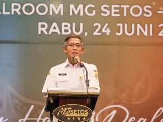 Sekda Jateng Sumarno memberikan sambutan pada acara Semarang Business Matching 2026.