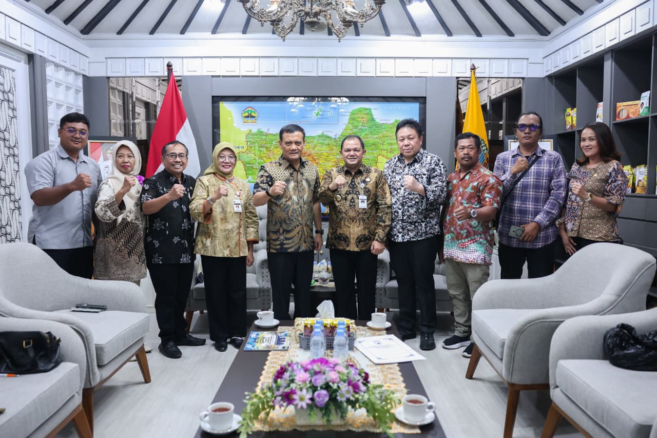Gubernur Jawa Tengah Ahmad Luthfi di Semarang membahas persiapan festival adat