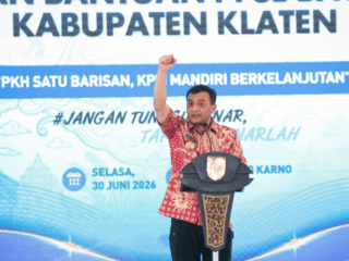 Gubernur Jateng Ahmad Luthfi hadiri wisuda graduasi mandiri ribuan penerima PKH di Klaten.