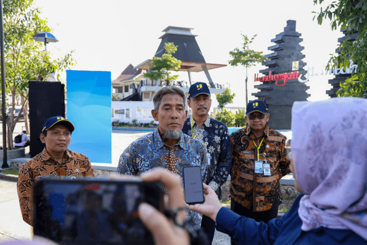 Sekda Provinsi Jateng Sumarno sampaikan keterangan terkait program Gamas di Karanganyar.