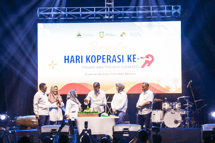 Sekda Sumarno apresiasi keberhasilan KKMP Banjarsari dalam kembangkan produk UMKM lokal.