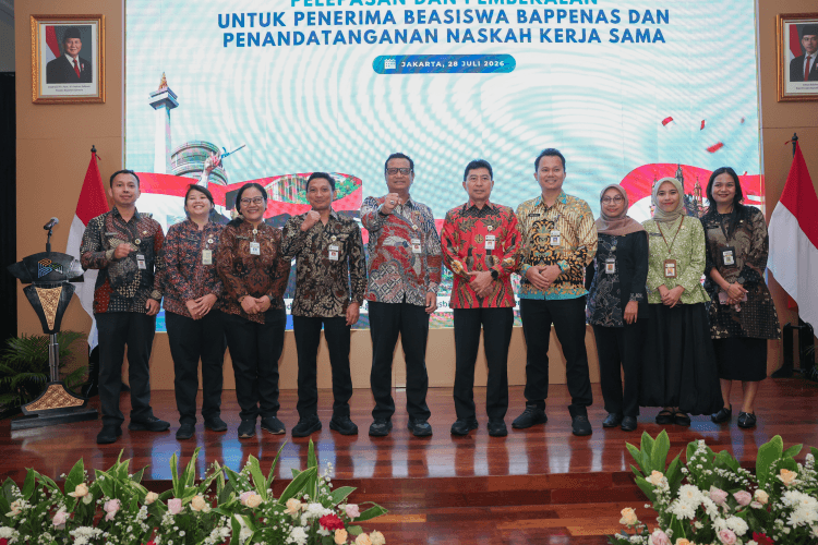 Sepuluh PNS Pemprov Jateng penerima beasiswa S2 dan S3 cost sharing Bappenas.
