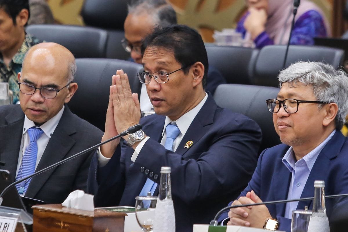 Menkeu Purbaya sebut opsi pemangkasan anggaran pertahanan terbuka jika defisit negara terganggu.