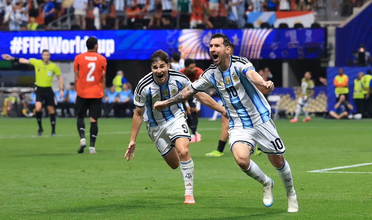 Pemain Argentina merayakan gol dramatis ke gawang Mesir pada babak 16 besar Piala Dunia 2026.