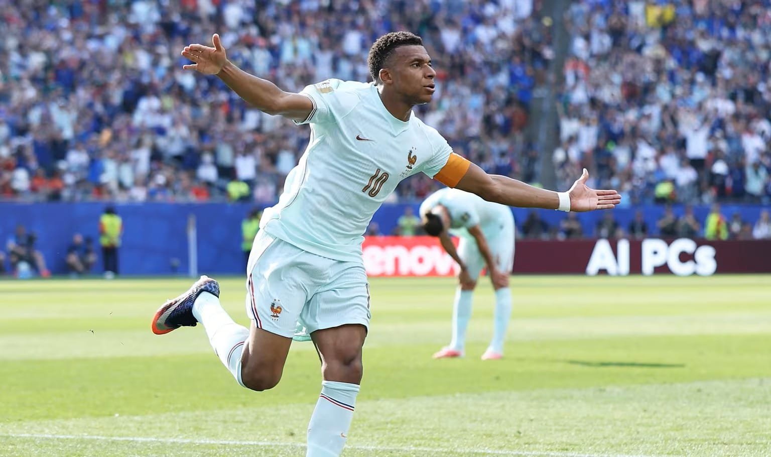 Selebrasi Kylian Mbappe setelah mencetak gol untuk Timnas Prancis ke gawang Maroko.