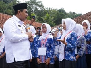 Sapa Siswa Baru di Cilacap, Taj Yasin: Mimpi Tak Cukup Diucapkan, Tapi Direncanakan