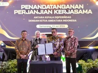 Gubernur Ahmad Luthfi hadiri Jateng Green Industrial Summit 2026 dan janjikan insentif pajak.