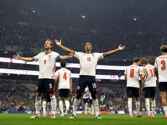 Jude Bellingham merayakan gol bersama Harry Kane saat Inggris mengalahkan Meksiko di Piala Dunia 2026.
