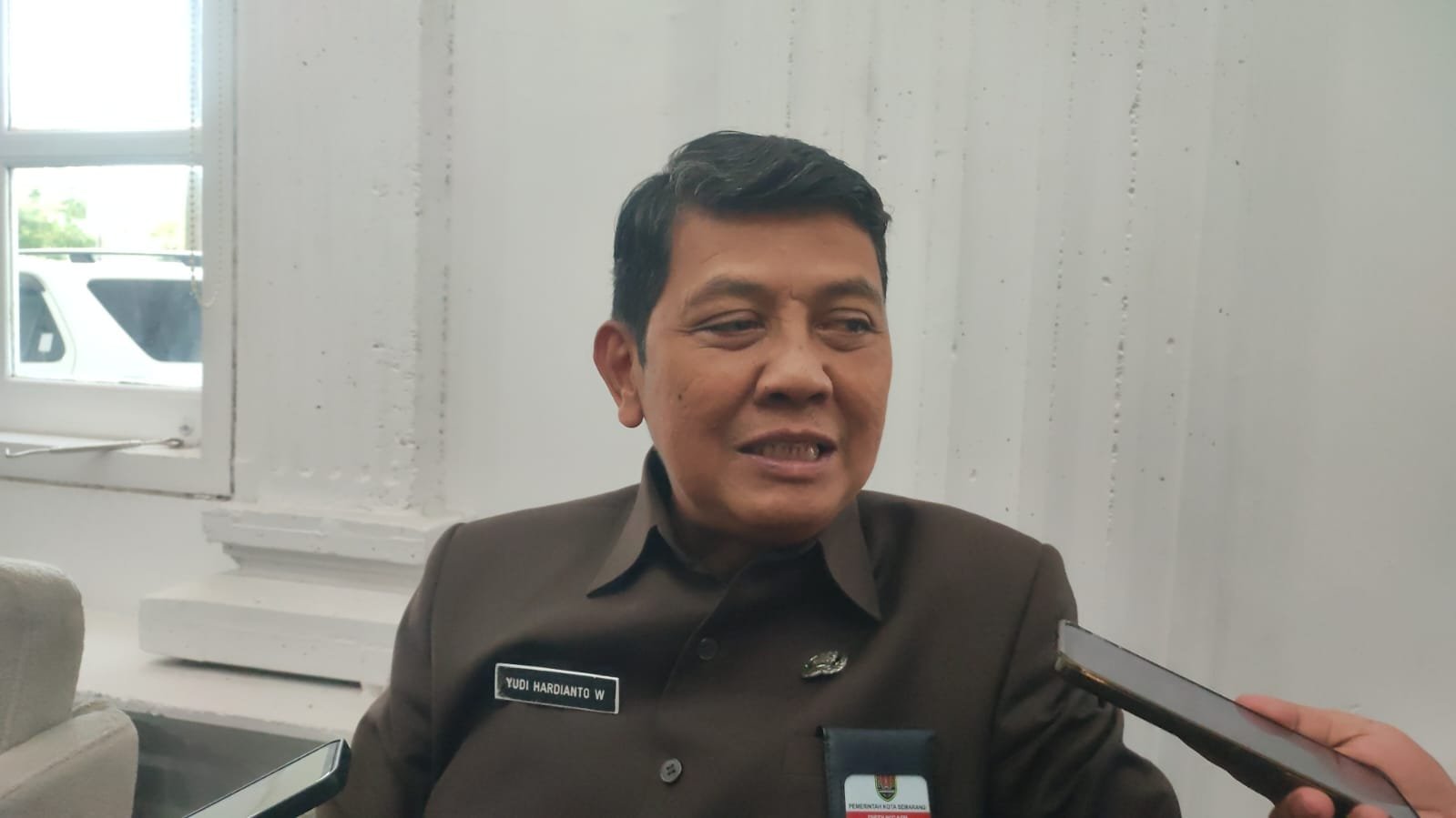 Kadisdukcapil Semarang Yudi Hardianto klarifikasi video viral pegawai magang diduga main game.
