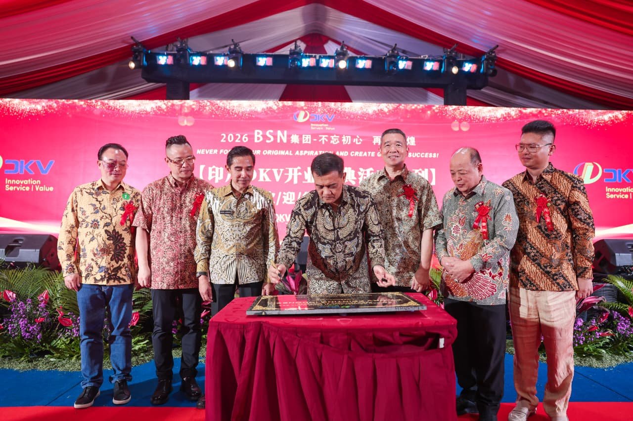 Gubernur Ahmad Luthfi resmikan pabrik PT DKV Printing Indonesia di Kawasan Ekonomi Kendal.