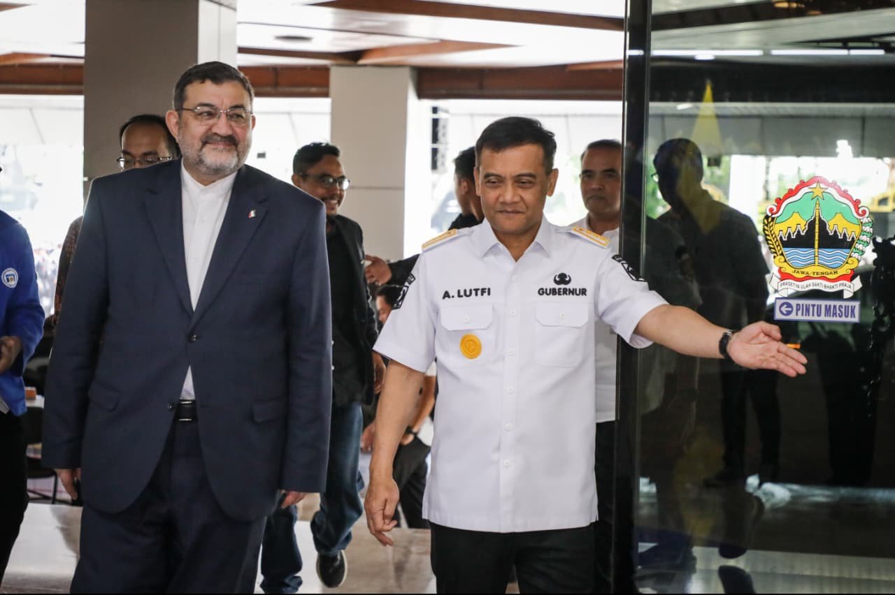 Gubernur Ahmad Luthfi terima Dubes Iran sampaikan duka cita atas wafatnya Ali Khamenei.