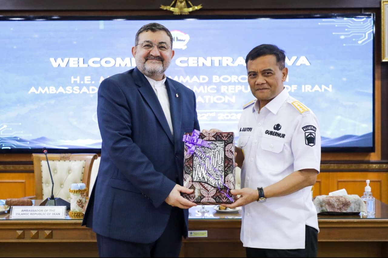 Gubernur Ahmad Luthfi jajaki kerja sama sister city dan investasi teknologi dengan Dubes Iran.