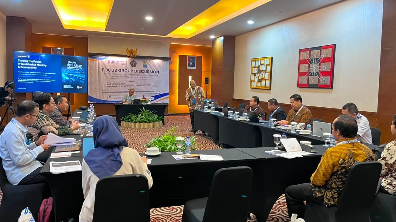 Narasumber dan peserta Workshop dan FGD yang diadakan atas kerja sama UMS dan UTHM Malaysia.